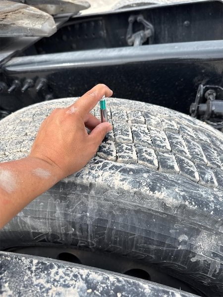 2024 Volvo VNL64T860 4V4NC9EH8RN656676