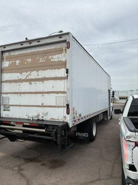Hino 238A 26′ Box Truck, 2016 – 23,000 LB GVWR, Allison Automatic