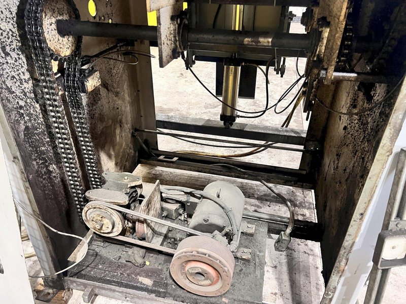 40” X .110” ROWE MODEL #C3-40 POWERED COIL STRIP STRAIGHTENER: STOCK #21623