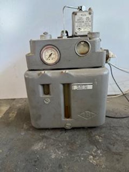 Bijur Mist Lubricator. Stock #10002