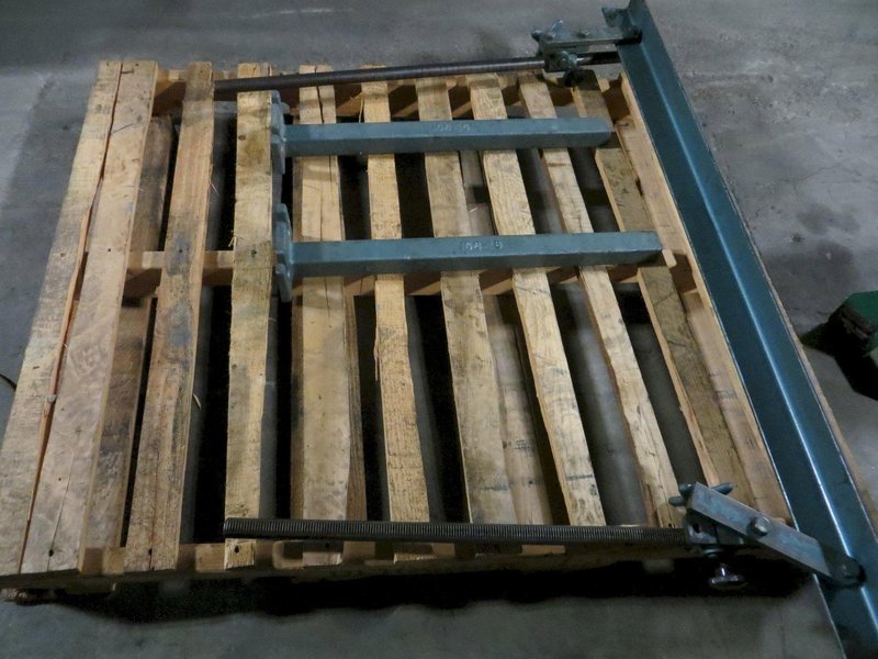 16 Ga x 52 in Pexto Foot Shear Model 152