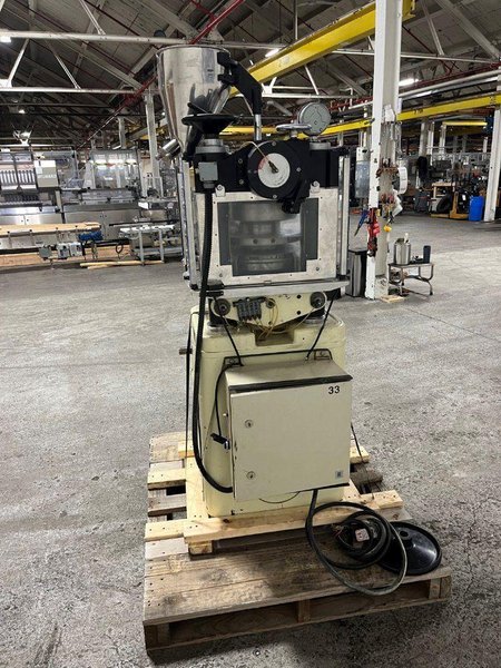 MANESTY 16 STATIONS 16 STATION BETAPRESS TABLET PRESS