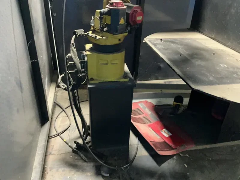 FANUC ROBOT ASSEMBLY  -  ARC MATE 100IB