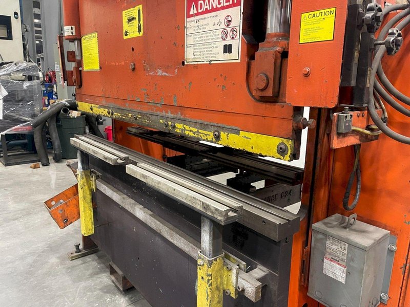 BENTENBENDER 6-70T PRESS BRAKE USED