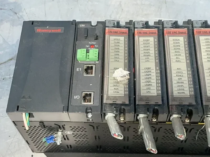 HONEYWELL 12-SLOT I/O RACK W/MODULES  -  900R12-0101