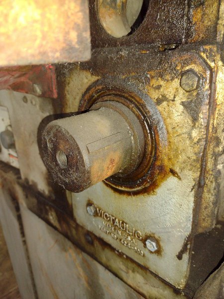 4" TO 24" VICTAULIC MODEL #VE-424-MC HYDRAULIC GROOVER MACHINE: STOCK #22645