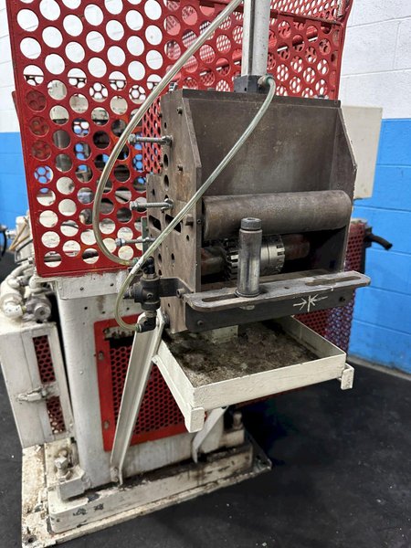 8 TON DAHLSTOM 4 POST CUT OFF PRESS: STOCK #78005