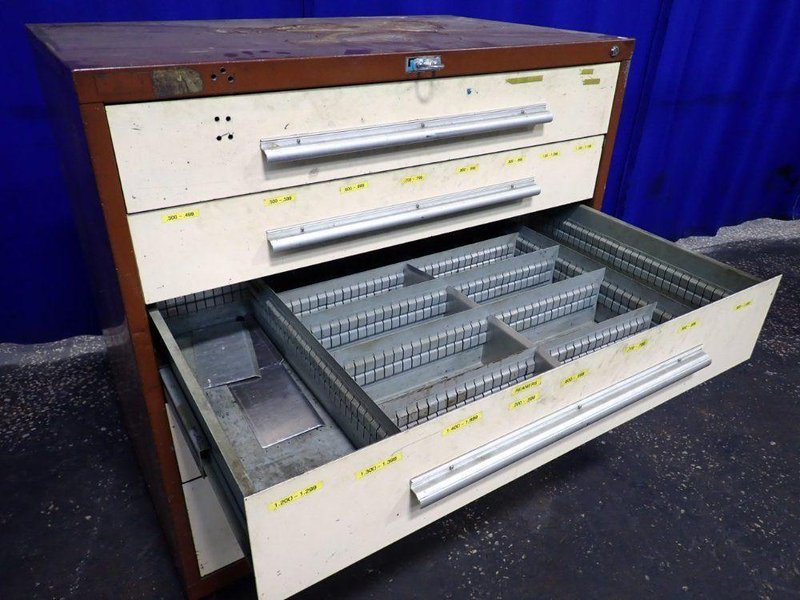 RACK ENGINEERING CO. 5 DRAWERS TOOL CABINET