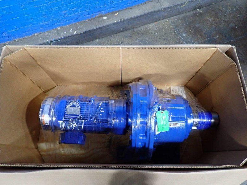 SUMITOMO 7.5 HP GEAR DRIVE  -  CHHMS8-6205DBC-EP-B-195