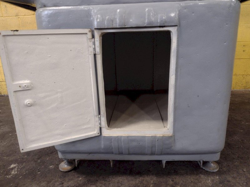 T-SLOTTED INSPECTION TABLE WITH CENTERS: STOCK #17362