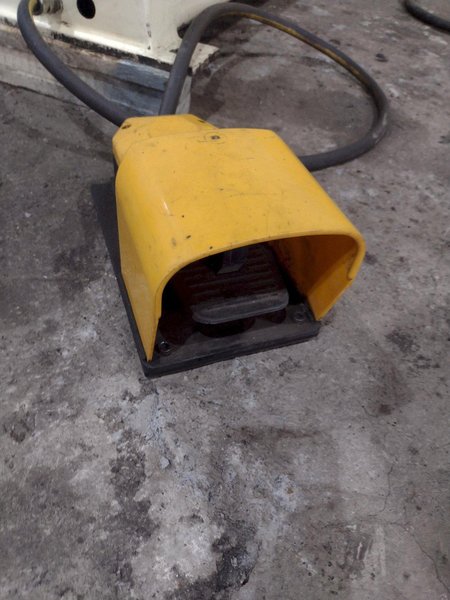 60 TON GEKA PUMA MODEL #55S SINGLE END HYDRAULIC PUNCH: STOCK #20638