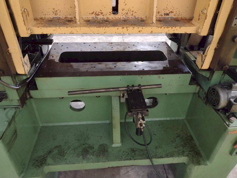 75 TON L&amp;J NO. EM275-42-24 HIGH SPEED STRAIGHT SIDE STAMPING PRESS. STOCK # 0778525