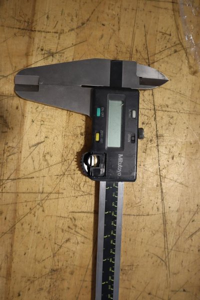 Mitutoyo Absolute Digimatic Verneer Calipers, 24"- Auction Item
