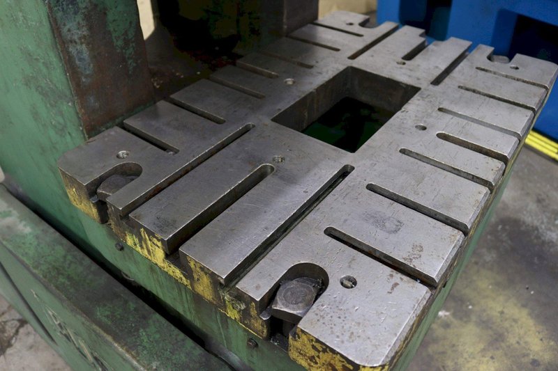 60 TON BLISS BACKGEARED OBI PRESS: STOCK #71636