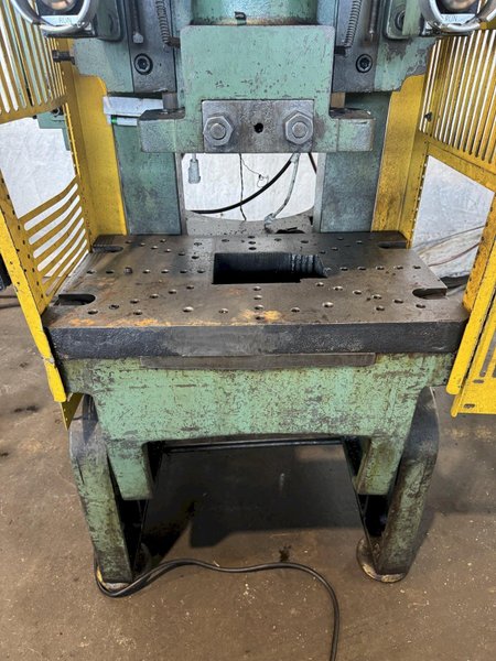 45 TON BLISS C-45 OBI PRESS. STOCK # 0669025