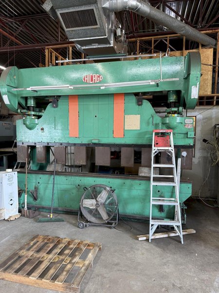 CHICAGO DREIS &amp; KRUMP 410-D Mechanical Press Brake - 10 ft Capacity