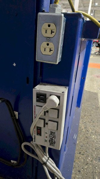 SOUTHWORTH ROLL C2.5-28 Platform Lifter w/ Flow Rollers 2500 lbs Capacity USED