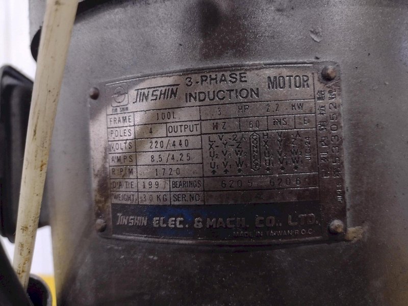 SEIKI XL VARIABLE SPEED VERTICAL KNEE MILL: YOBRO #23840