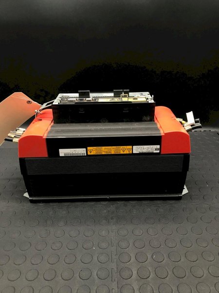 SEW EURODRIVE MDX61B0300-503-4-0T Movidrive B Frequency Inverter 55kW 500V USED