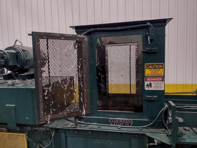 24" X 36" X 96" LONG AMERICAN MODEL #10447 HYDRAULIC HORIZONTAL BALER: YOBRO #24745