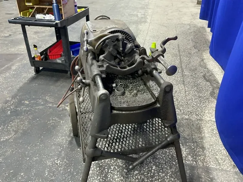 RIGID 2 1/2” DIAMETER PIPE THREADER  -  535