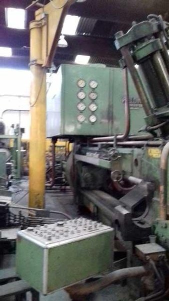 1600 Ton Fielding Oil Hydraulic Direct Extrusion Press (14011)
