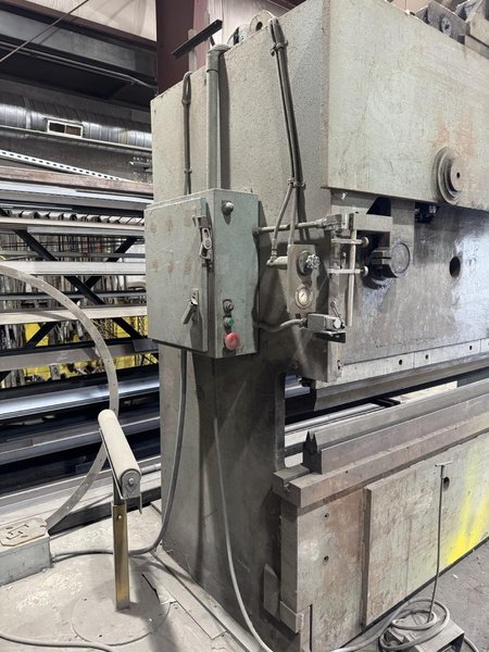 175 Ton x 10′ De Laurice Model 17510 Hydraulic Press Brake, 1983 – Backgauge