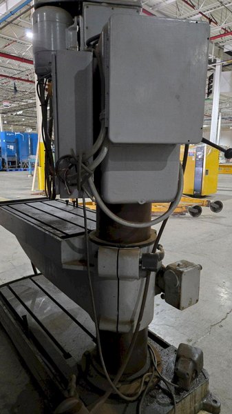 FOSDICK SENSITIVE 4FT RADIAL ARM DRILL 3HP 225V  USED