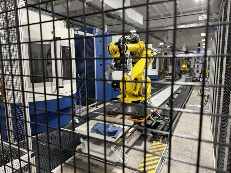 Grob G552 CNC Horizontal Machining System (3) Machines, Fanuc Robots, 12K RPM, HSK-63, 120 ATC, Siemens 840DSL, New 2022