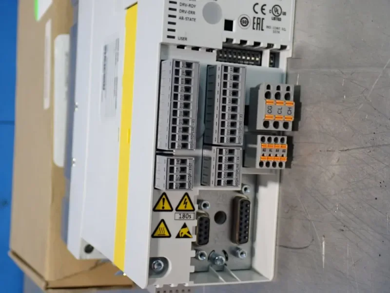 LENZE INVERTER DRIVE 8400 FREQUENCY INVERTER  -  E84AVTCE3714SB0-ERXXX