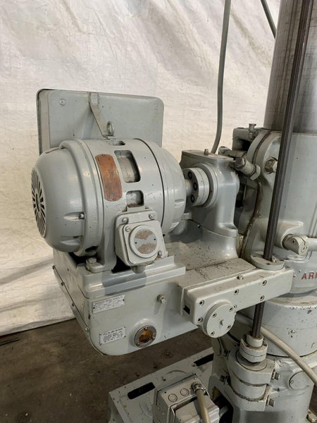 4&#039; X 11&quot; CARLTON 1A RADIAL ARM DRILL. STOCK # 0850023.