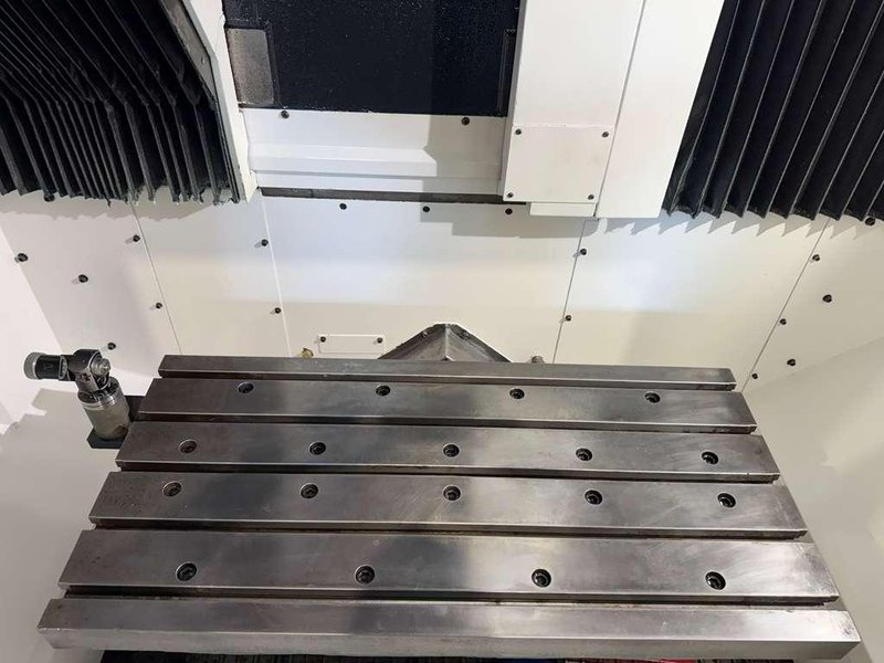 Mazak VCU 500C 3X CNC Vertical Machining Center – Mill