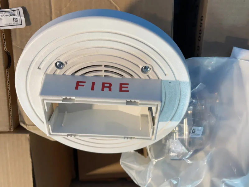 SIMPLEX TRUEALERT MULTI-CANDELA WHITE CEILING STROBE  -  4906-9154