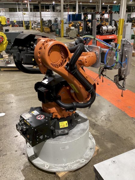 KUKA KR 120 R1800 nano Robot w/ KR C4 NA Controls, Missing Cable Set USED