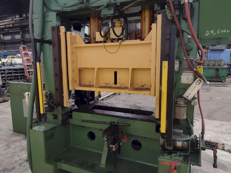 75 TON L&amp;J NO. EM275-42-24 HIGH SPEED STRAIGHT SIDE STAMPING PRESS. STOCK # 0778525