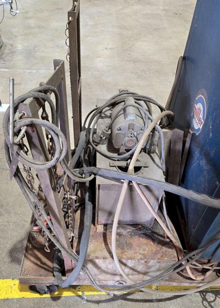 MILLER 330A/BSP AC-DC INERT GAS WELDER USED