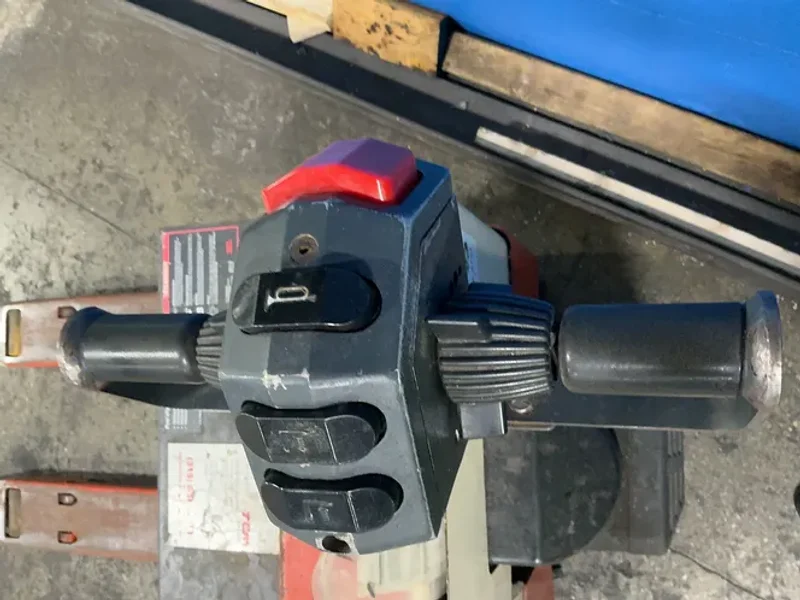 NISSAN 4500 LBS ELECTRIC WALKIE PALLET JACK  -  EWPN40