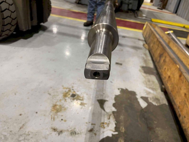 Used, 107&quot; x 3-5/8&quot; Diameter Grooving Bar