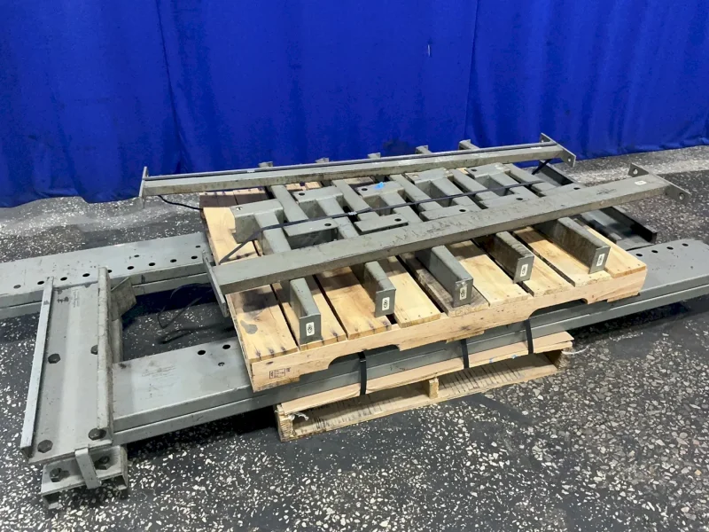 MECO 31" X 96" CANTILEVER RACKING