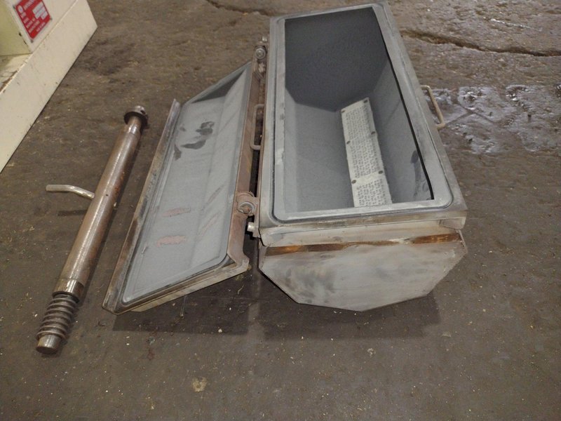 SINTOBRATOR MODEL #EC-2-P-008 CAROUSEL TYPE TUMBLING FINISHER: STOCK #18784