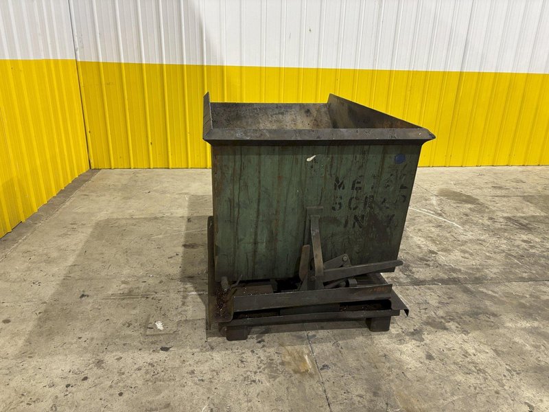 1 CU. YD. JESCO MODEL #211331 SELF DUMPING HOPPER: STOCK #22193