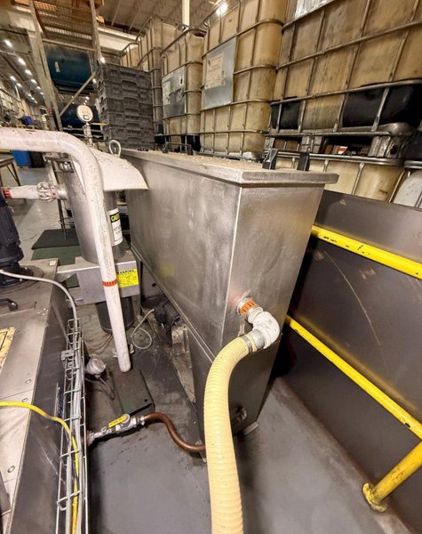 24" W X 10" H MIDBROOK MODEL #CYCLONE W/R/BD STAINLESS STEEL BELT STYLE PARTS WASHER 2011: YOBRO #24811