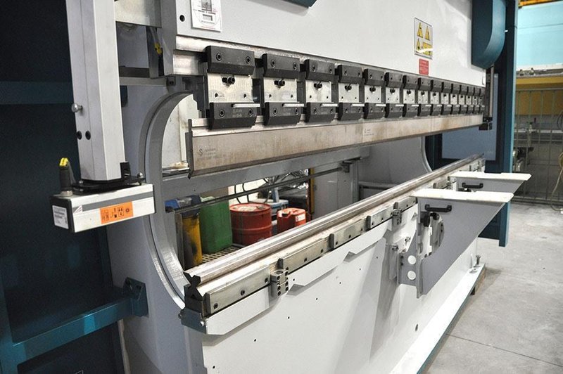 Adira PM 135 ton x 3100 mm CNC