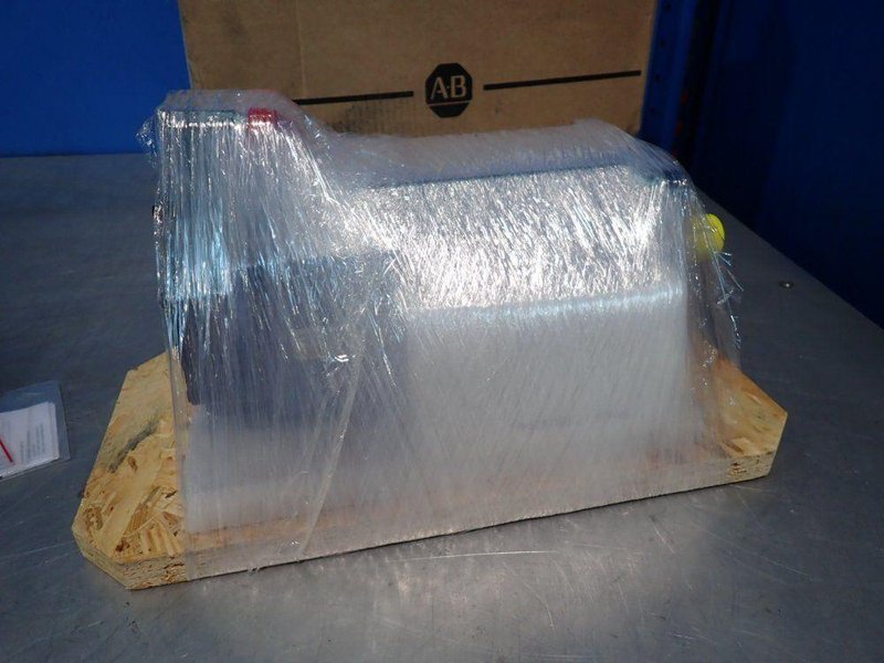 Allen-bradley Mp Series Ac Rotary Servo Motor - Mpl-b540k-mk74aa