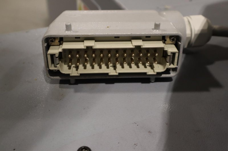 PressureTech PT2000-8H Coolant System 2000 PSI, 8 Outputs,- Auction Item
