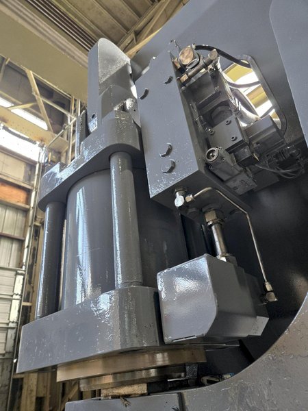 230 TON X 14' CINCINNATI 230AFX12 AUTOFORM HYDRAULIC PRESS BRAKE WITH UPGRADED CONTROL. STOCK # 0112226