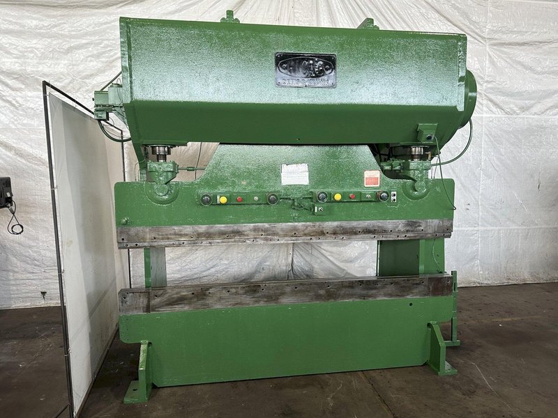150 TON X 10' CHICAGO 810R MECHANICAL PRESS BRAKE. STOCK # 0641923