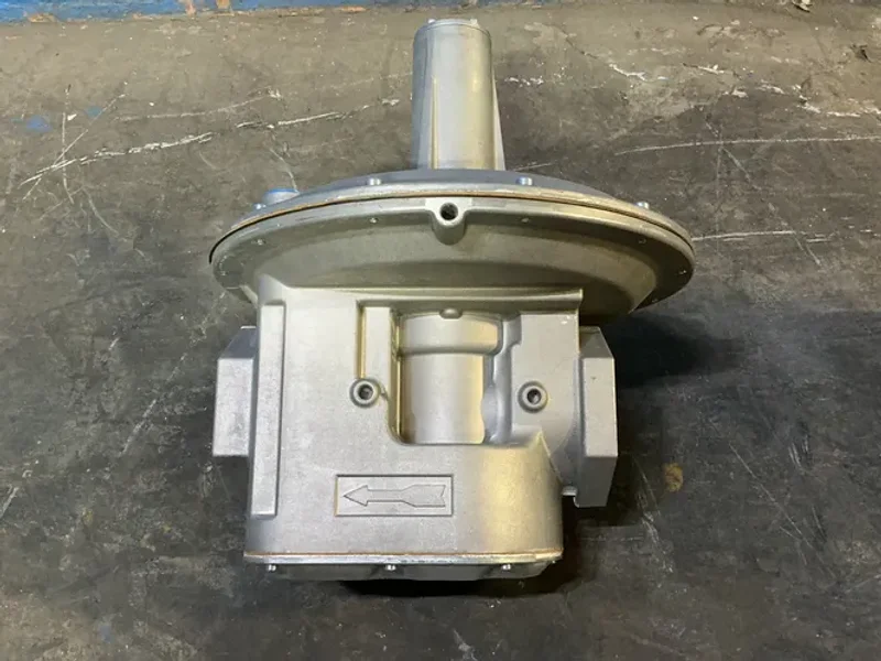 MAXITROL 2-12" 10PSIG MAX GAS PRESSURE REGULATOR  -  210G-2020-0006