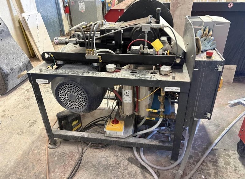 7′ x 16′ Omax Maxiem 2040 Waterjet, 2024 – 50,000 PSI, 5 Axis A-Jet Head