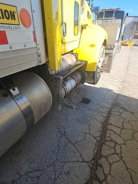 Peterbilt 337 Straight Truck, 2016 – Cummins/PACCAR Diesel, Allison Automatic, Medium-Duty Delivery Truck